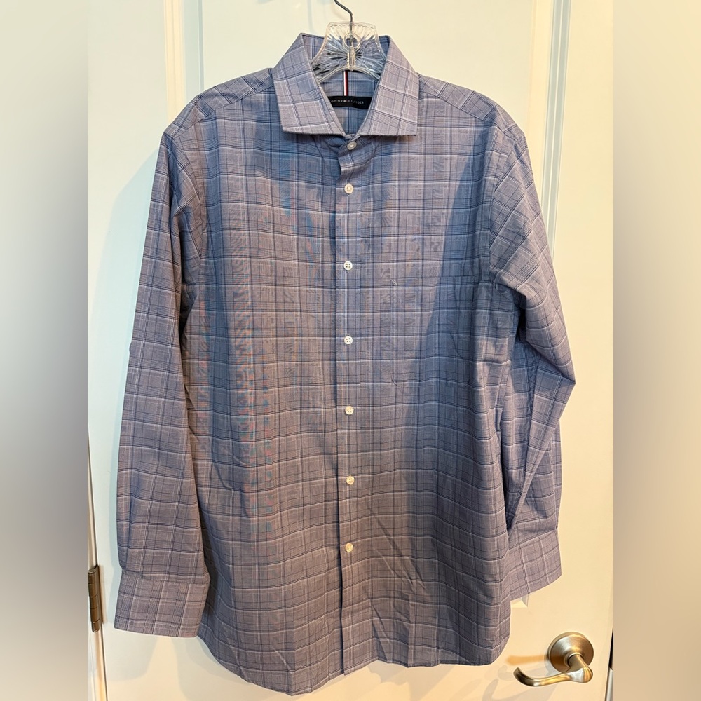 Tommy Hilfiger Button Down Shirt Men’s Size Medium Neck 15-15.5 Sleeve 32/33